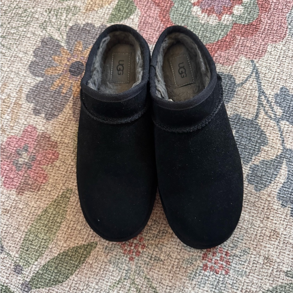 UGG Classic Slipper with UggPlush Footbed - Cozy Black Suede Slippers